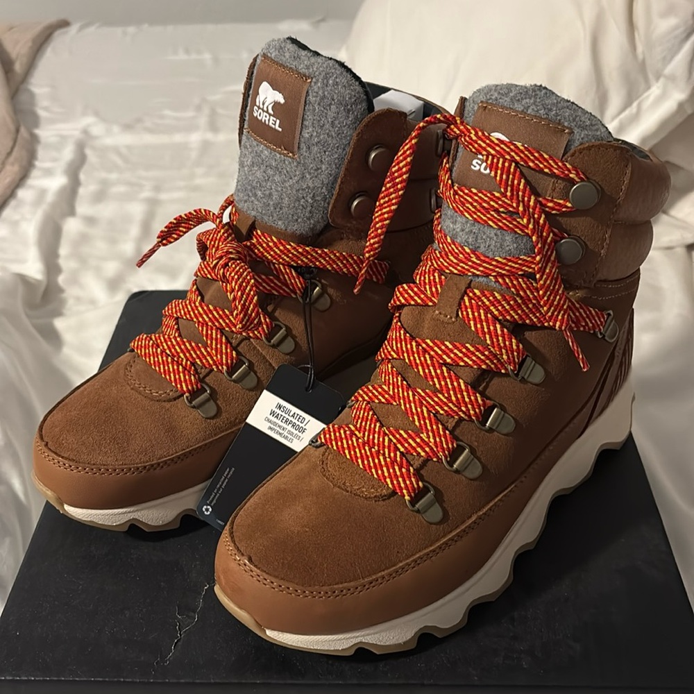 Sorel Kinetic Conquest WP boots